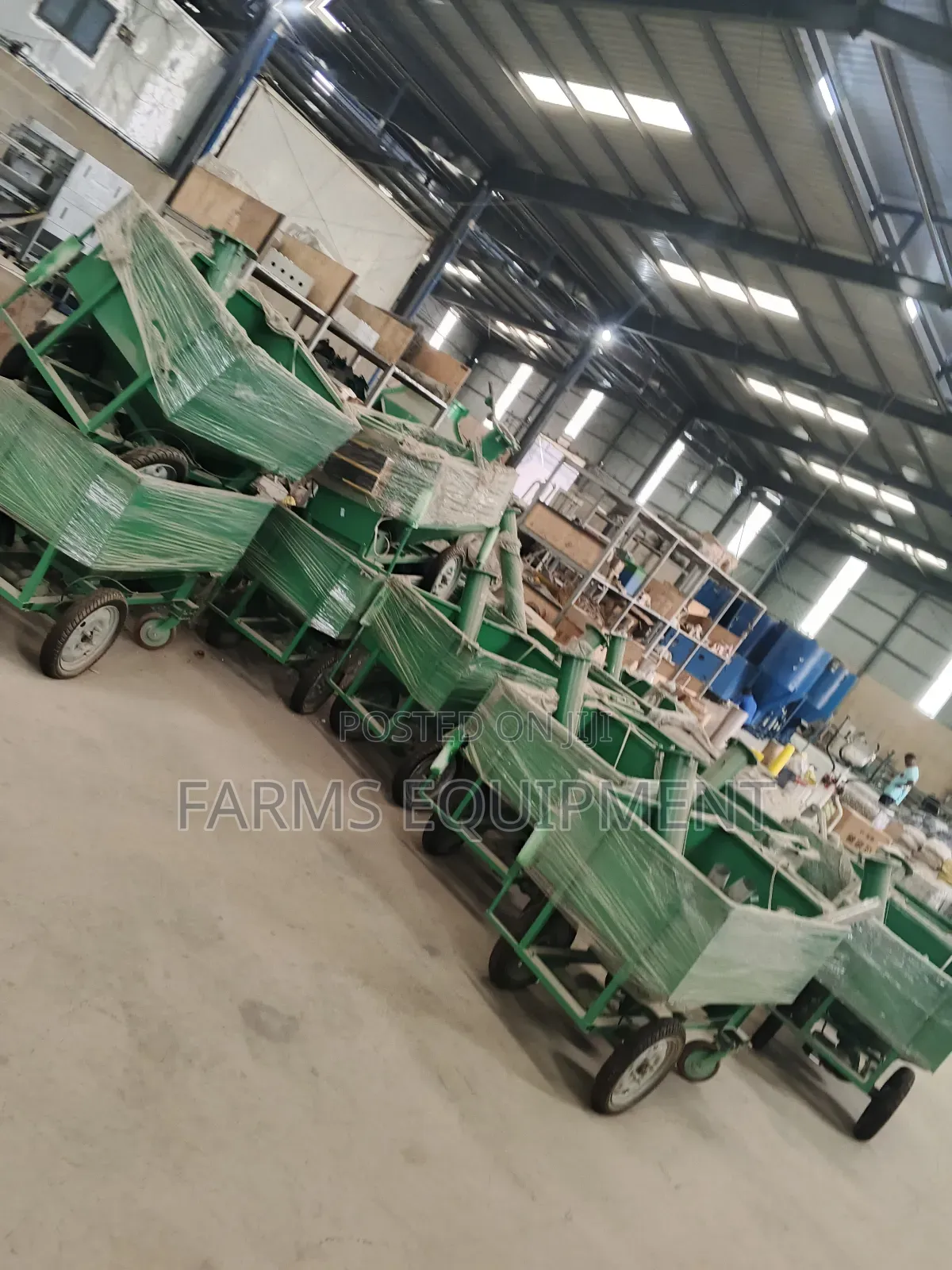 Poultry Feeding Trolley