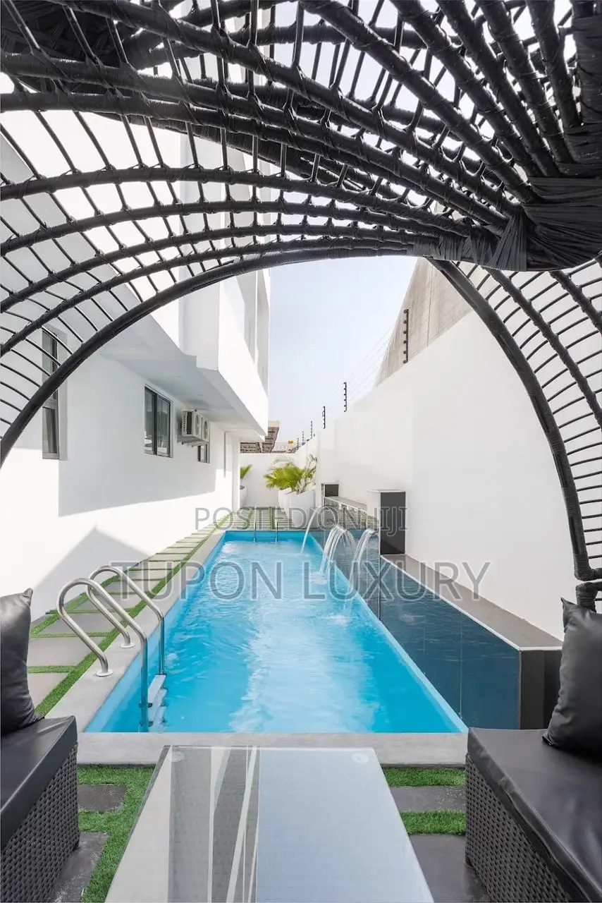 2 Bedroom Penthouse With Pool, Ps5 and Snooker
