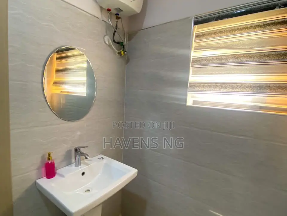 Elegant 2-Bedroom Shortlet Apartment
