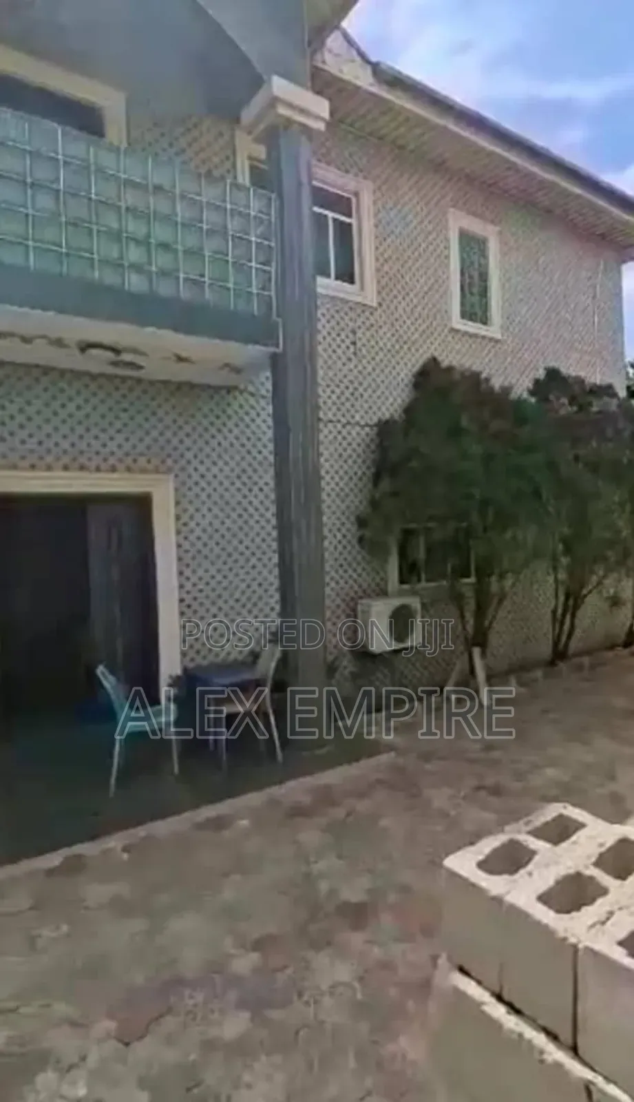 5bdrm Duplex in Ago Palace for sale