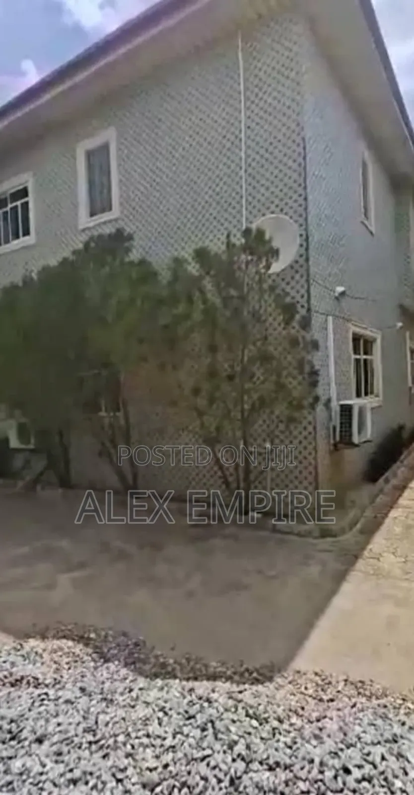 5bdrm Duplex in Ago Palace for sale