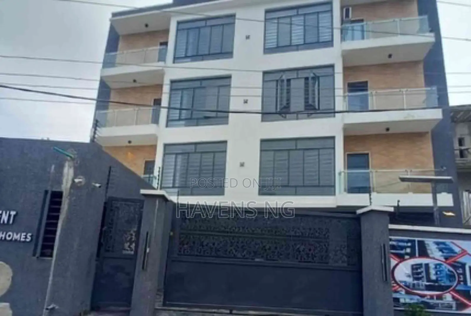 1-Bedroom Luxury Apartment