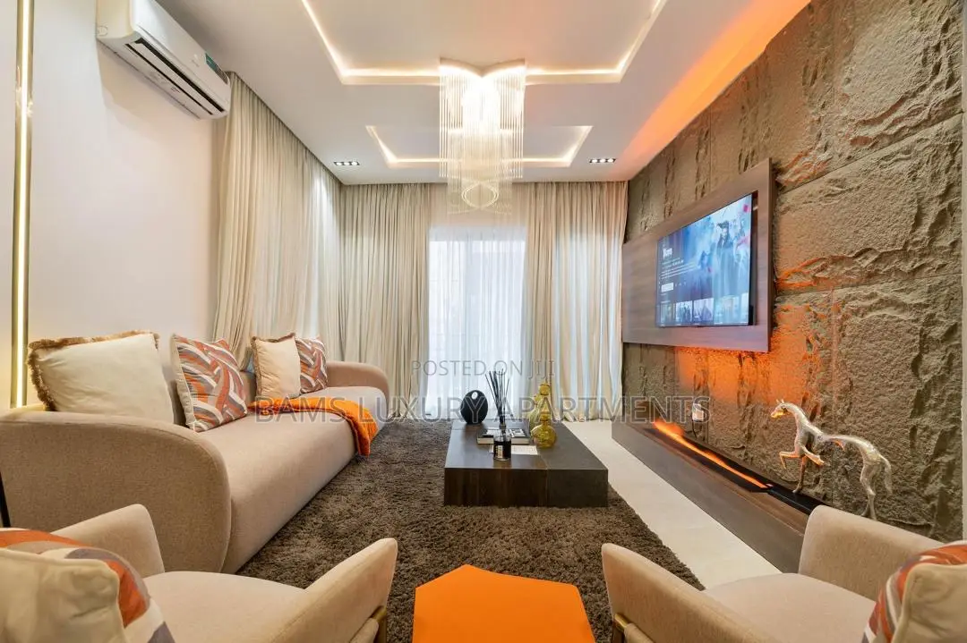 Luxurious and Unique 5/4bedroom in Lekki Phase 1