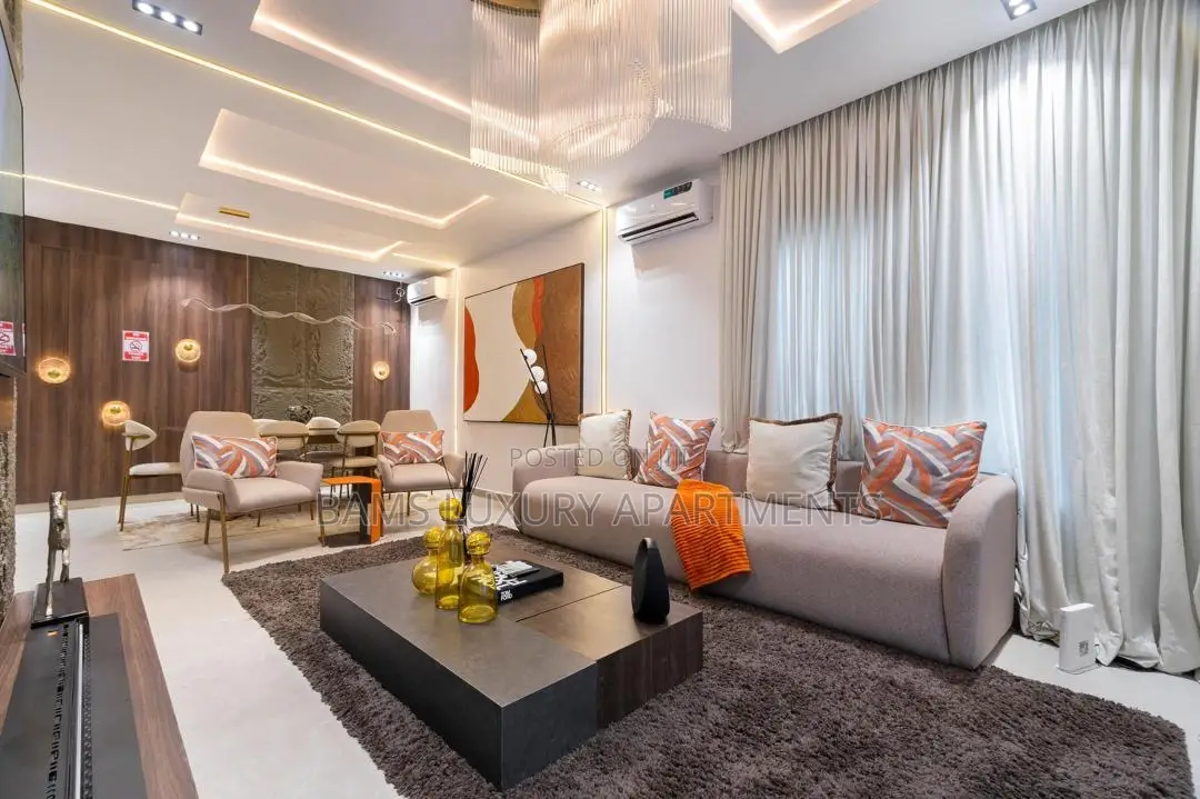 Luxurious and Unique 5/4bedroom in Lekki Phase 1