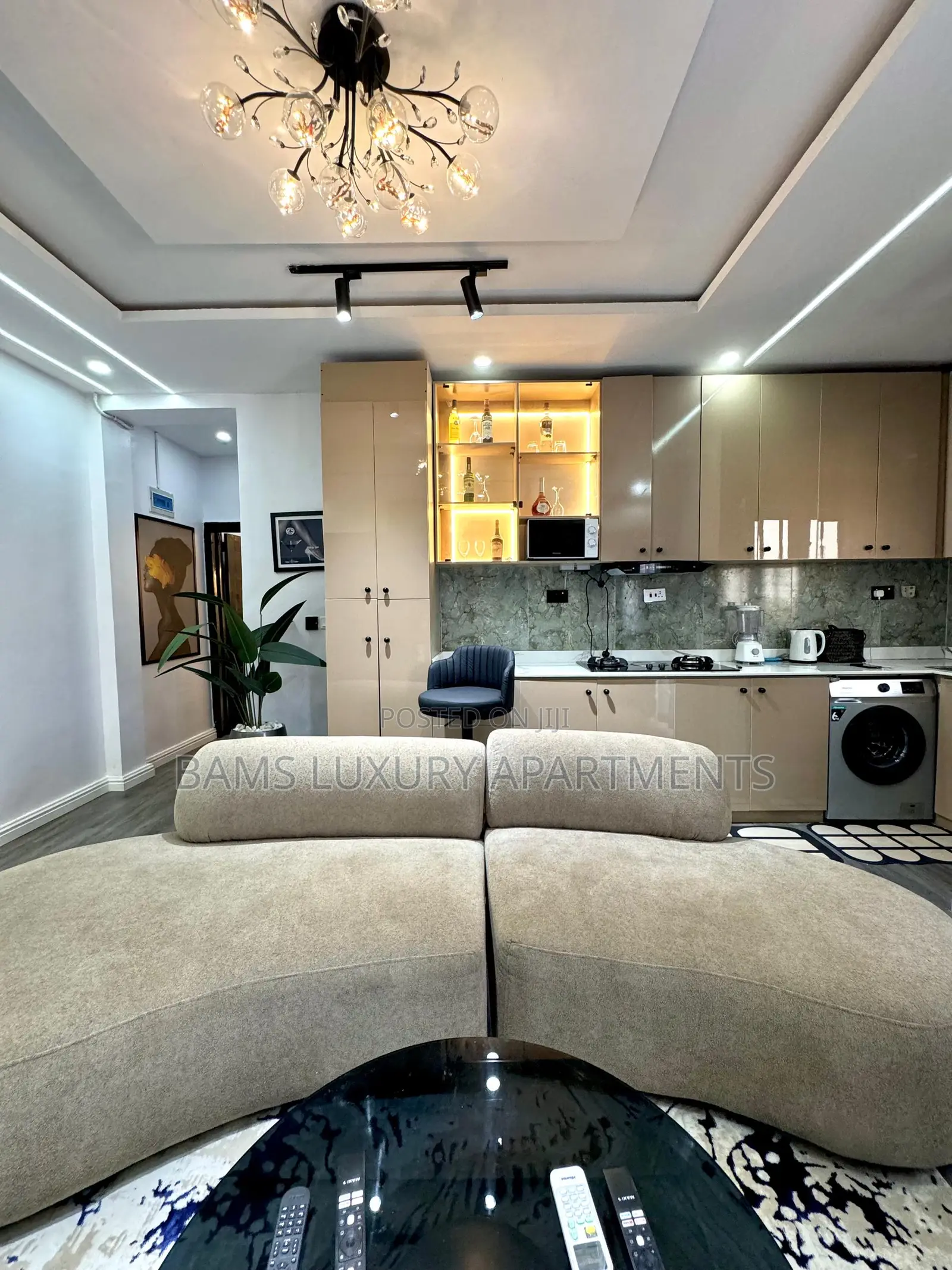 One Bed Shortlet With Pool at the Island