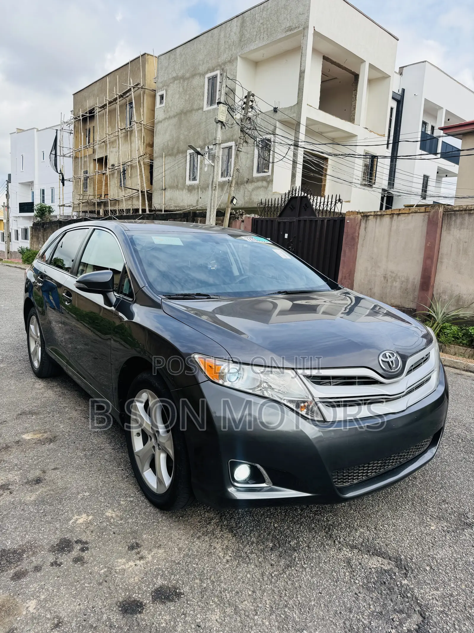 Toyota Venza LE AWD V6 2013 Gray