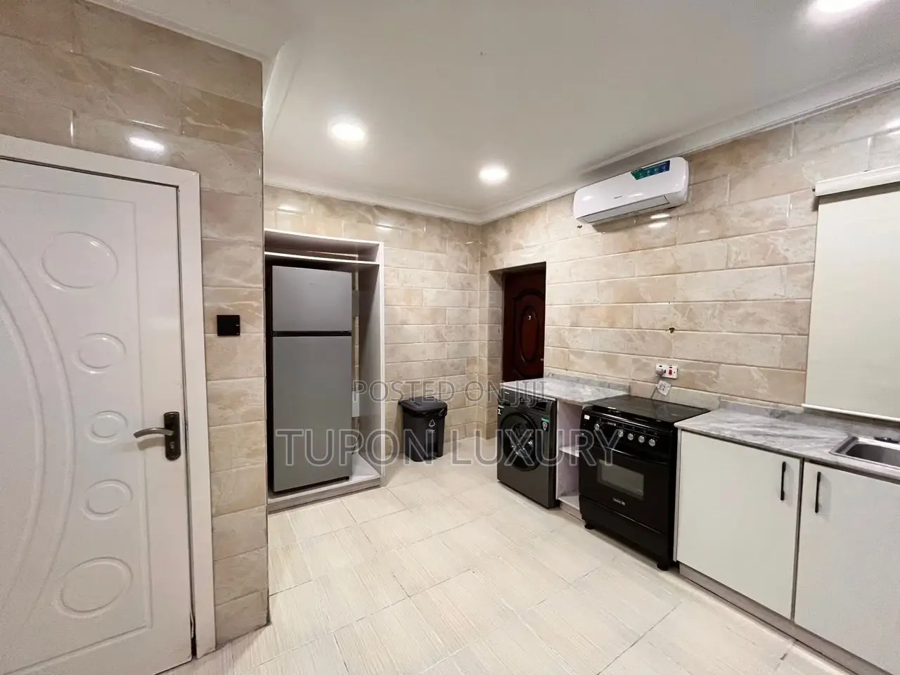3 Bedroom Apartment With Pool, Gym Snooker and Ps