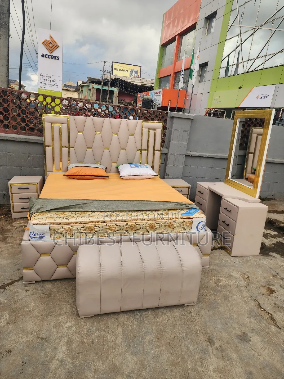 6by6 Complete Set of Leather Bed.