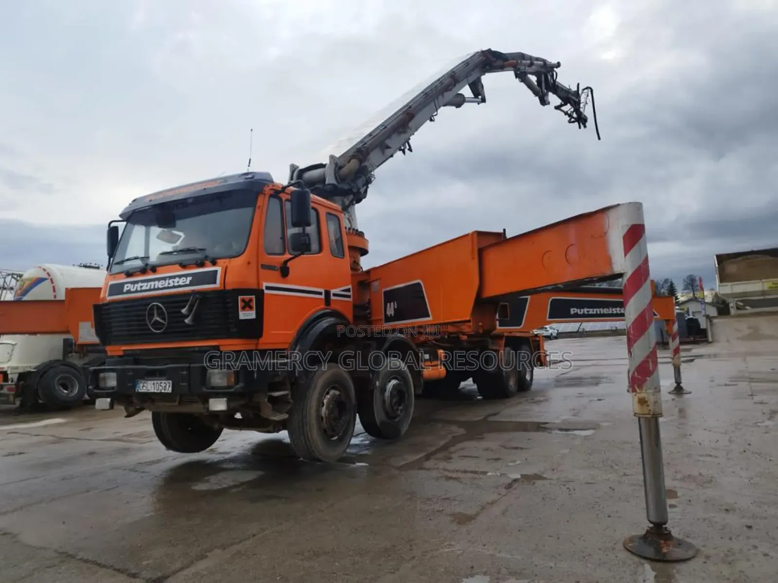 Clean Foreign Used Mercedes Pump Truck