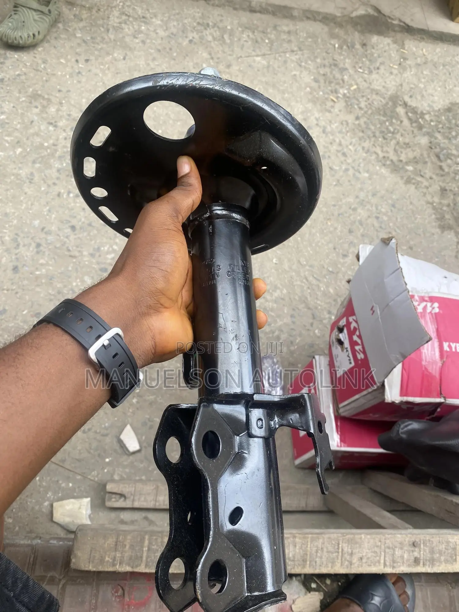 Replacement Kyb Shock Absorber For Toyota Rav4 339032