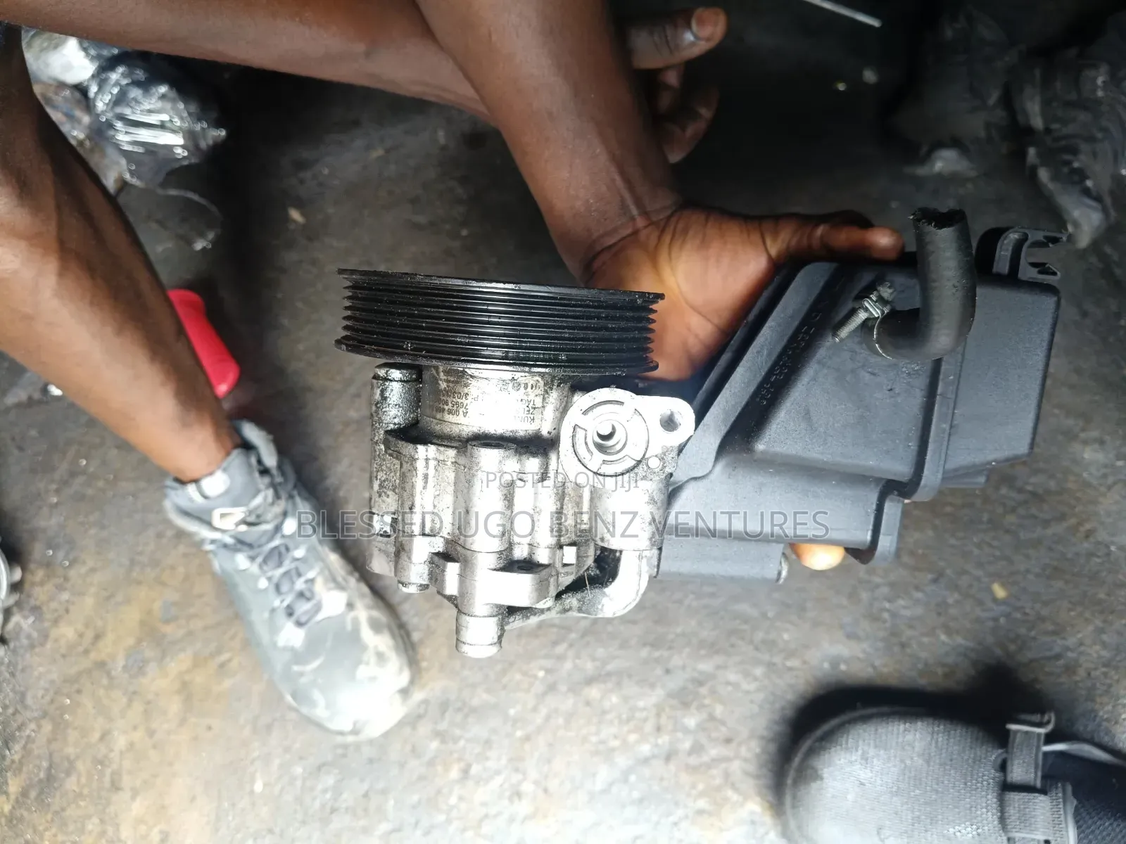 Complete Power Steering Pump GLK 013 276