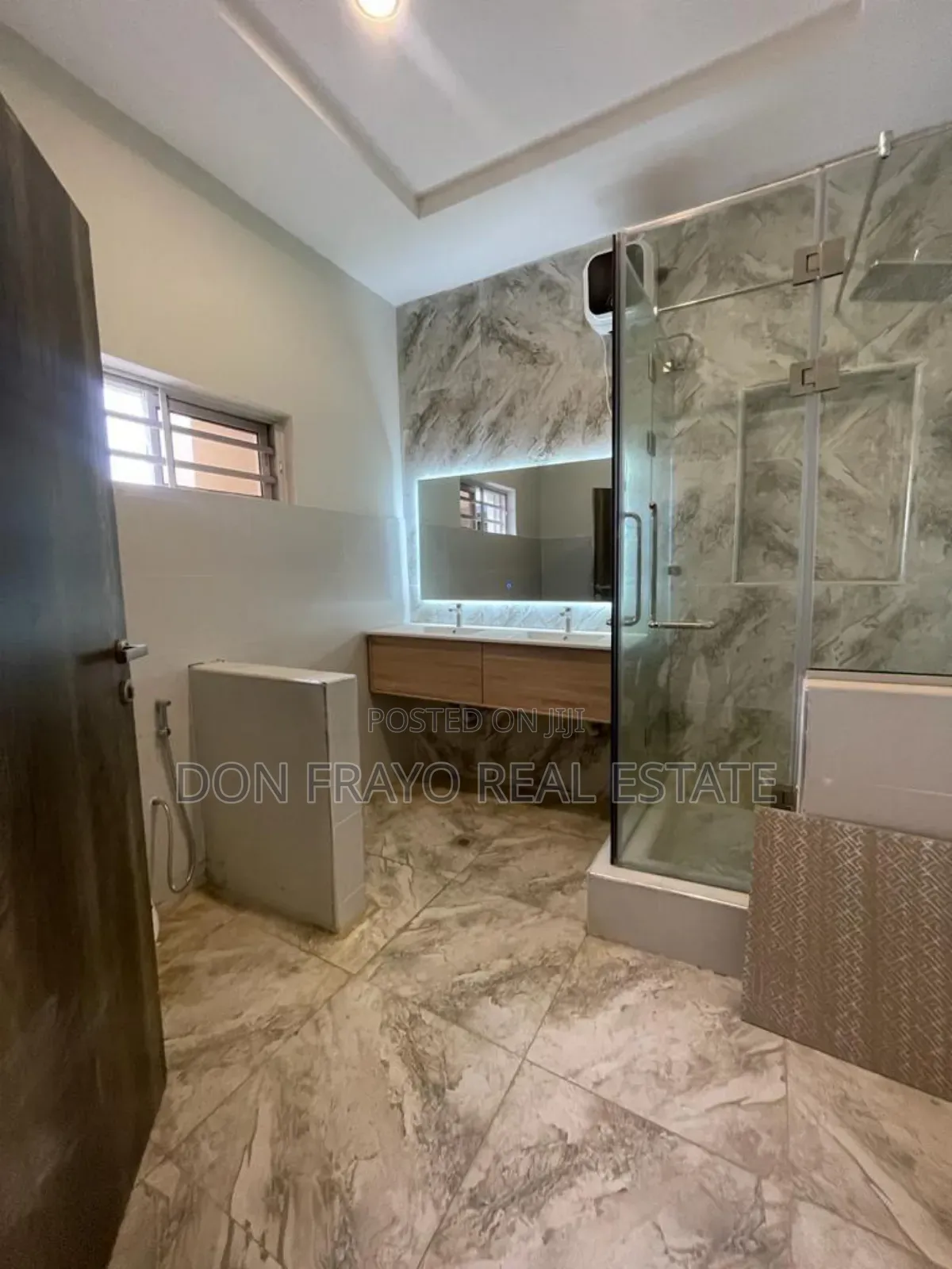 5bdrm Duplex in Palm Grove Estate, Iyanganku for sale