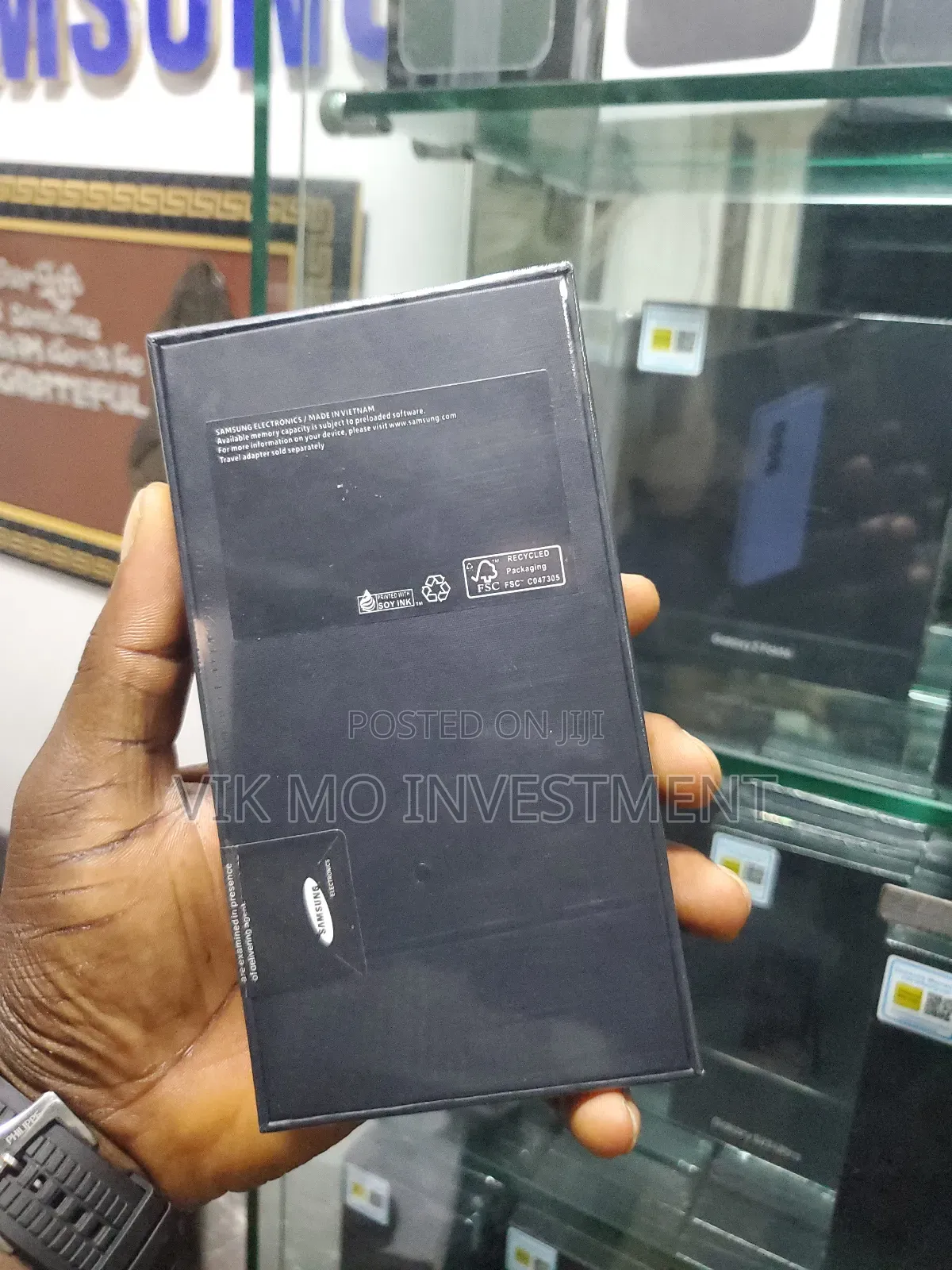 New Samsung Galaxy S22 5G 256 GB Black