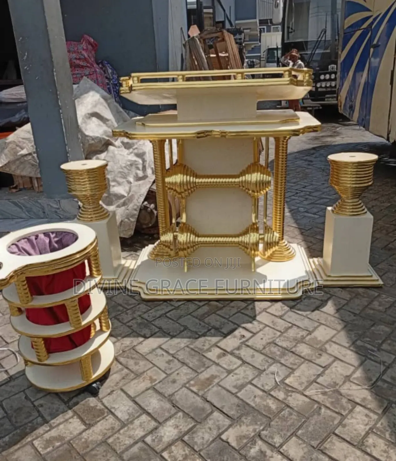 Church Pulpit of Praise