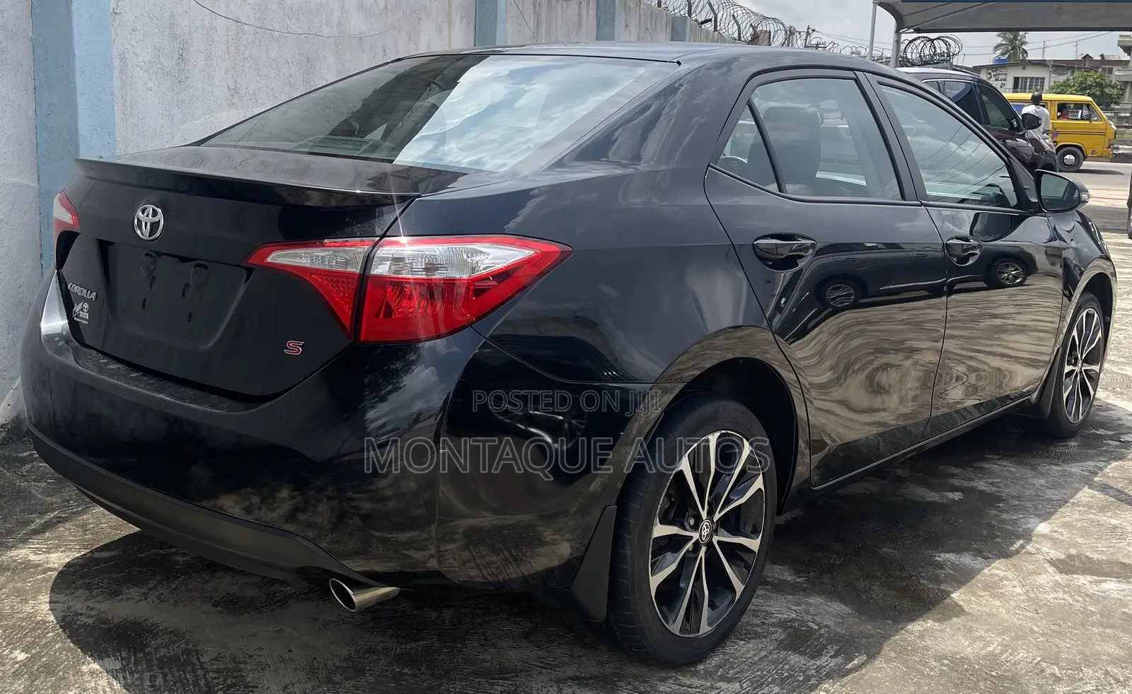 Toyota Corolla S 4dr Sedan (1.8L 4cyl CVT) 2016 Black