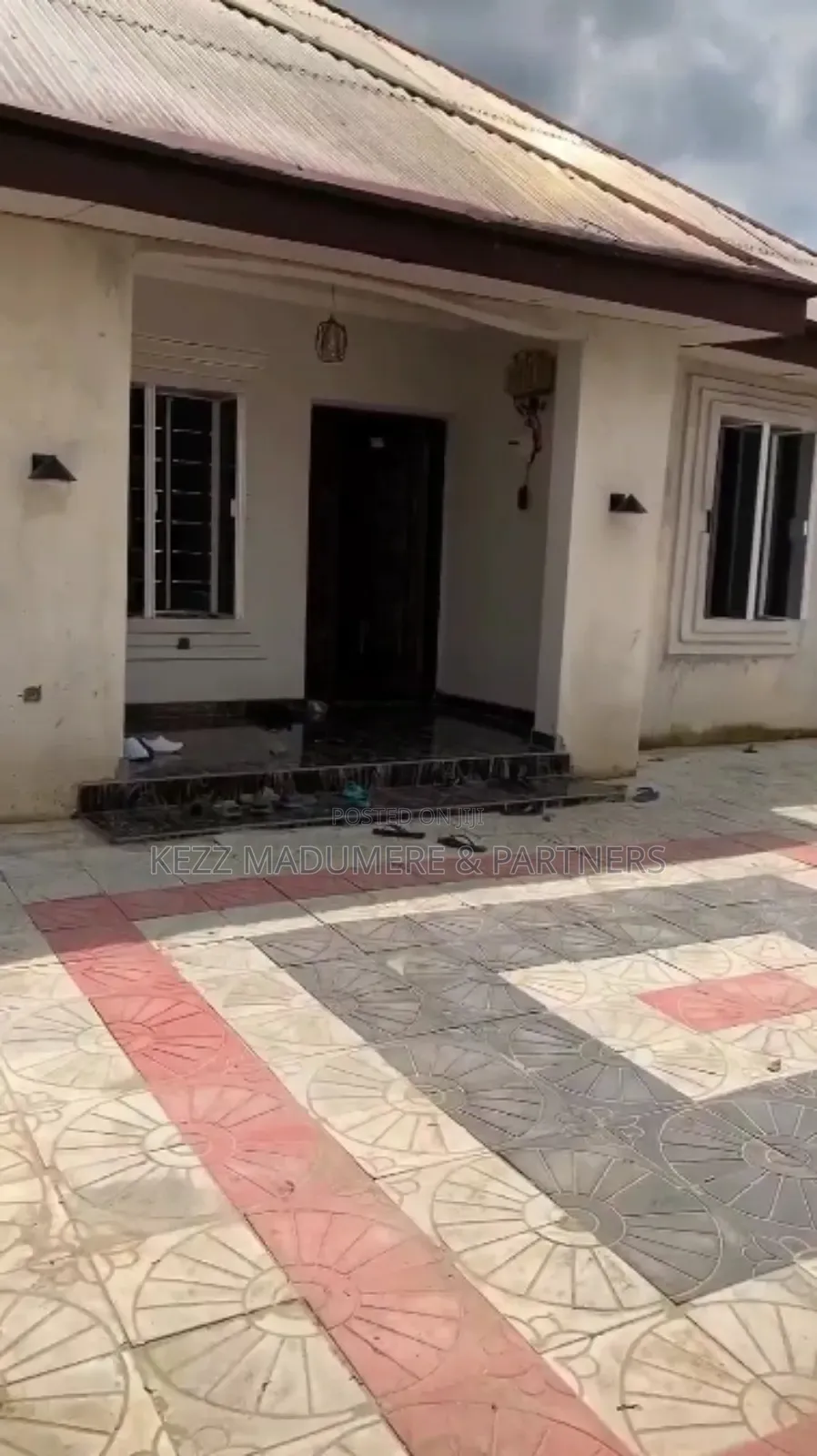 4bdrm Bungalow in Off Eneka Eliozu for sale