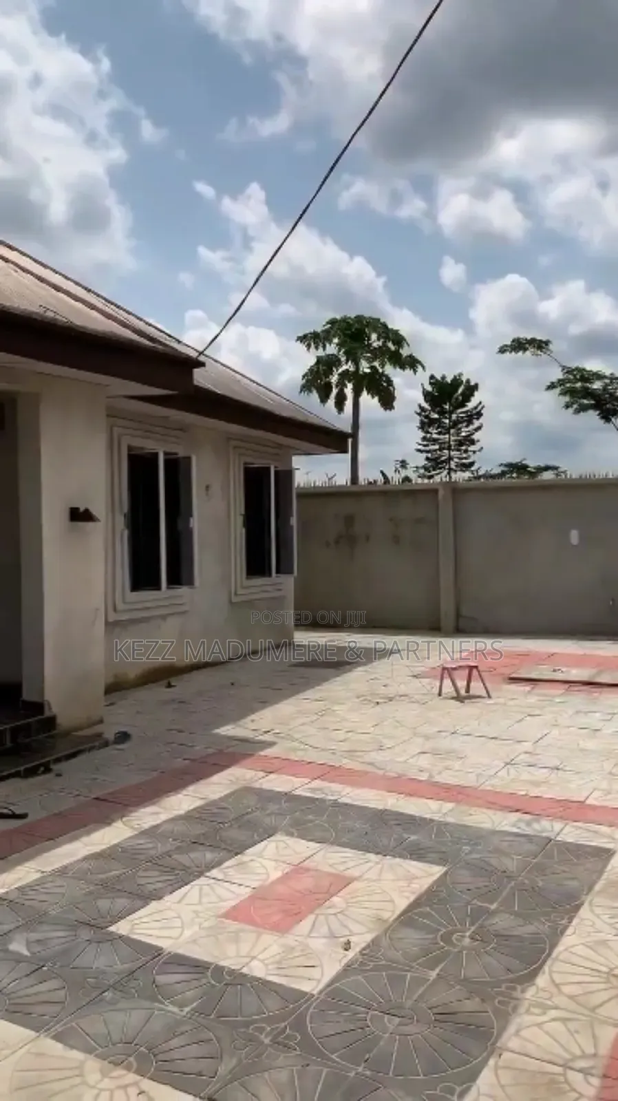 4bdrm Bungalow in Off Eneka Eliozu for sale