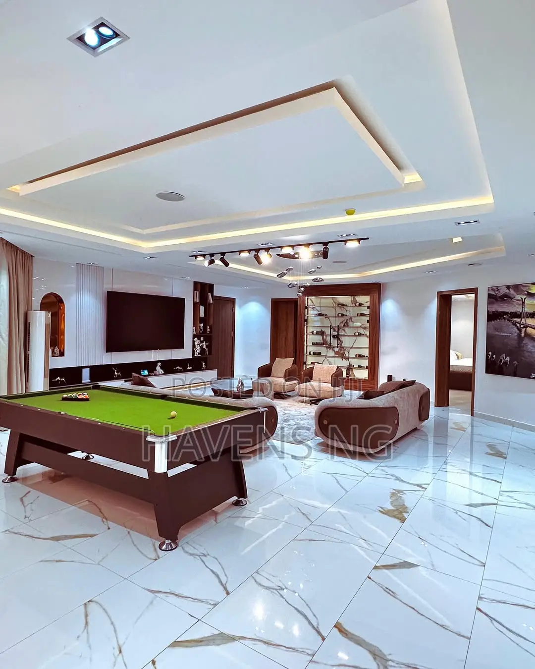 Exquisite 3-Bedroom Penthouse