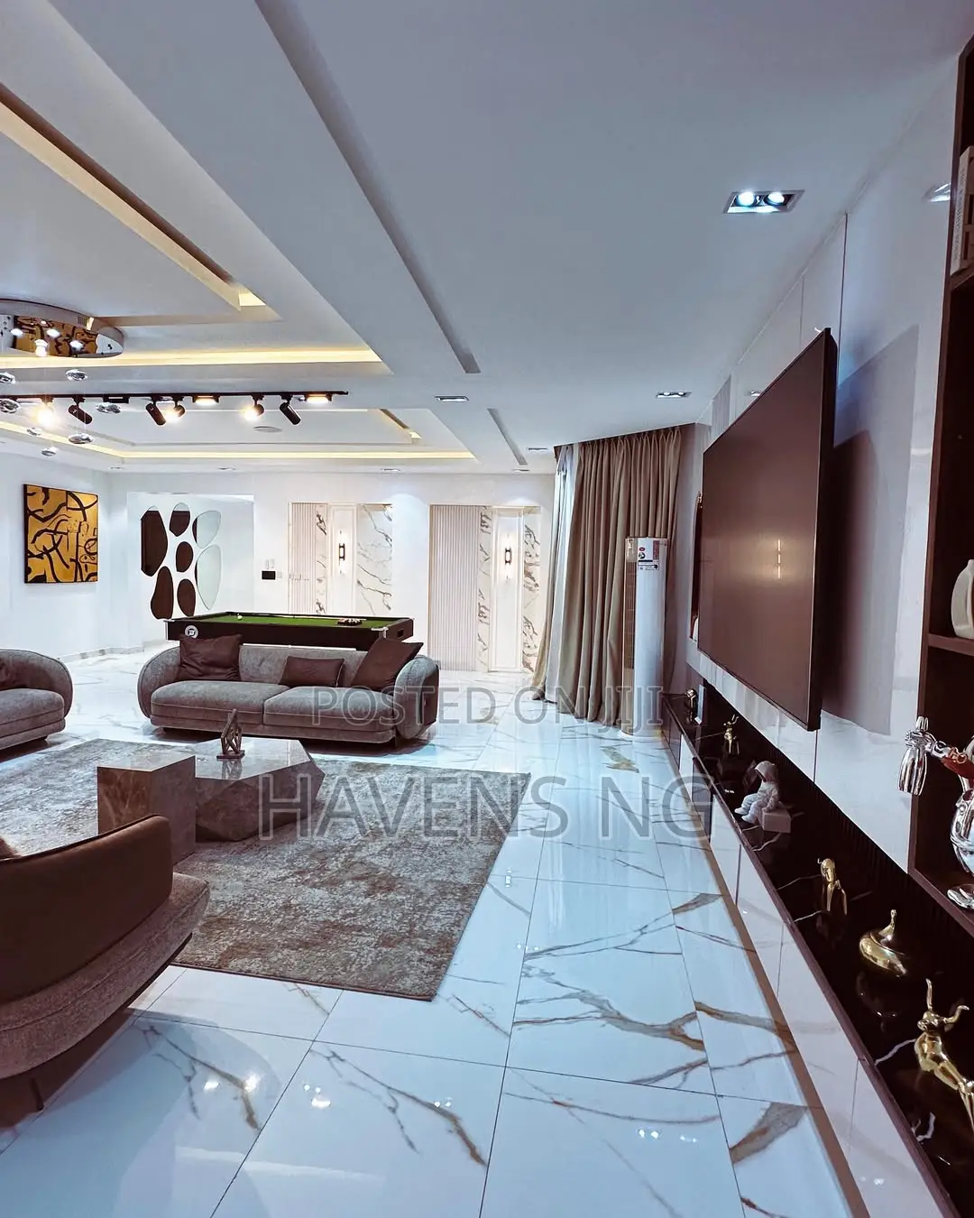 Exquisite 3-Bedroom Penthouse