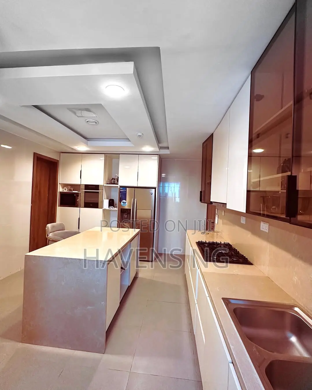 Exquisite 3-Bedroom Penthouse