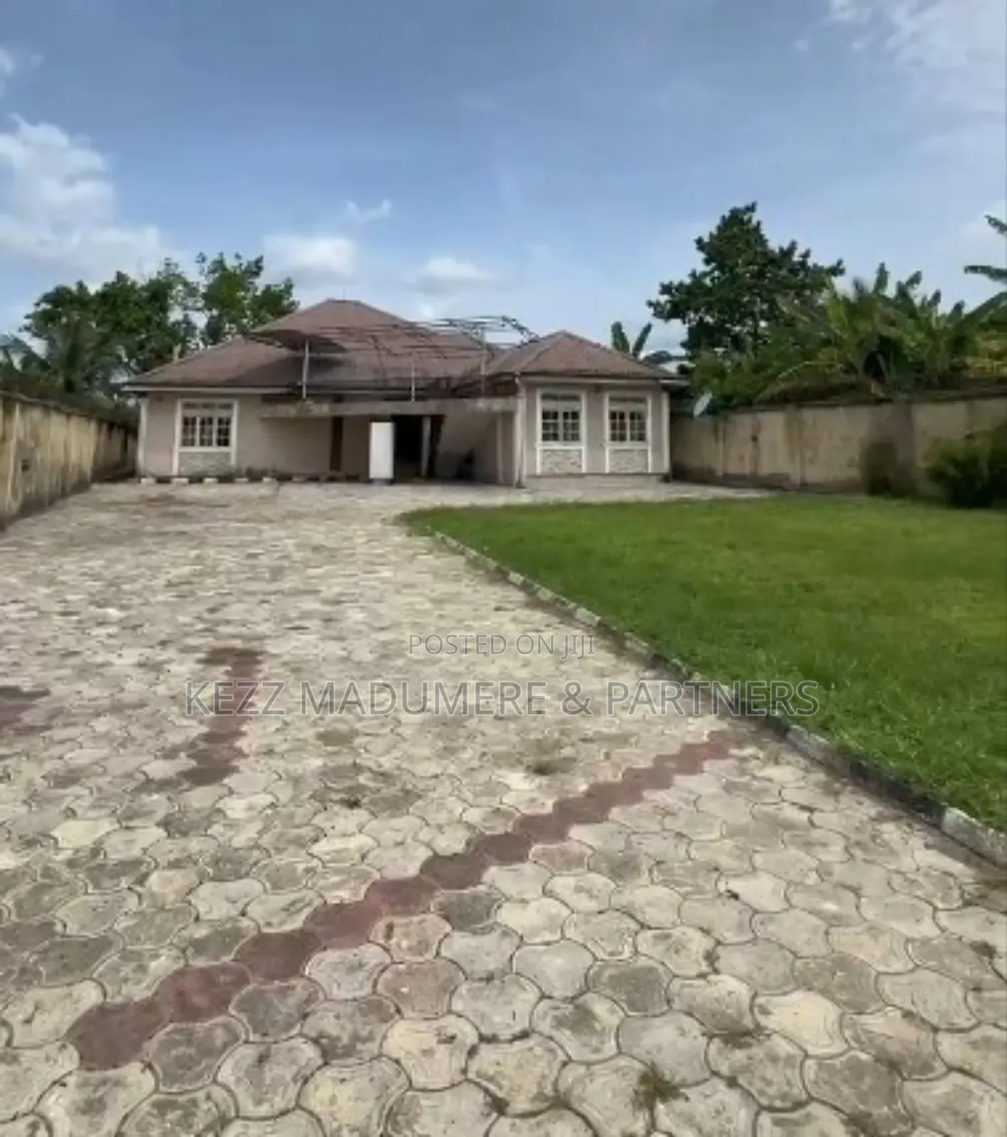 4bdrm Bungalow in Off Ada George Port for sale