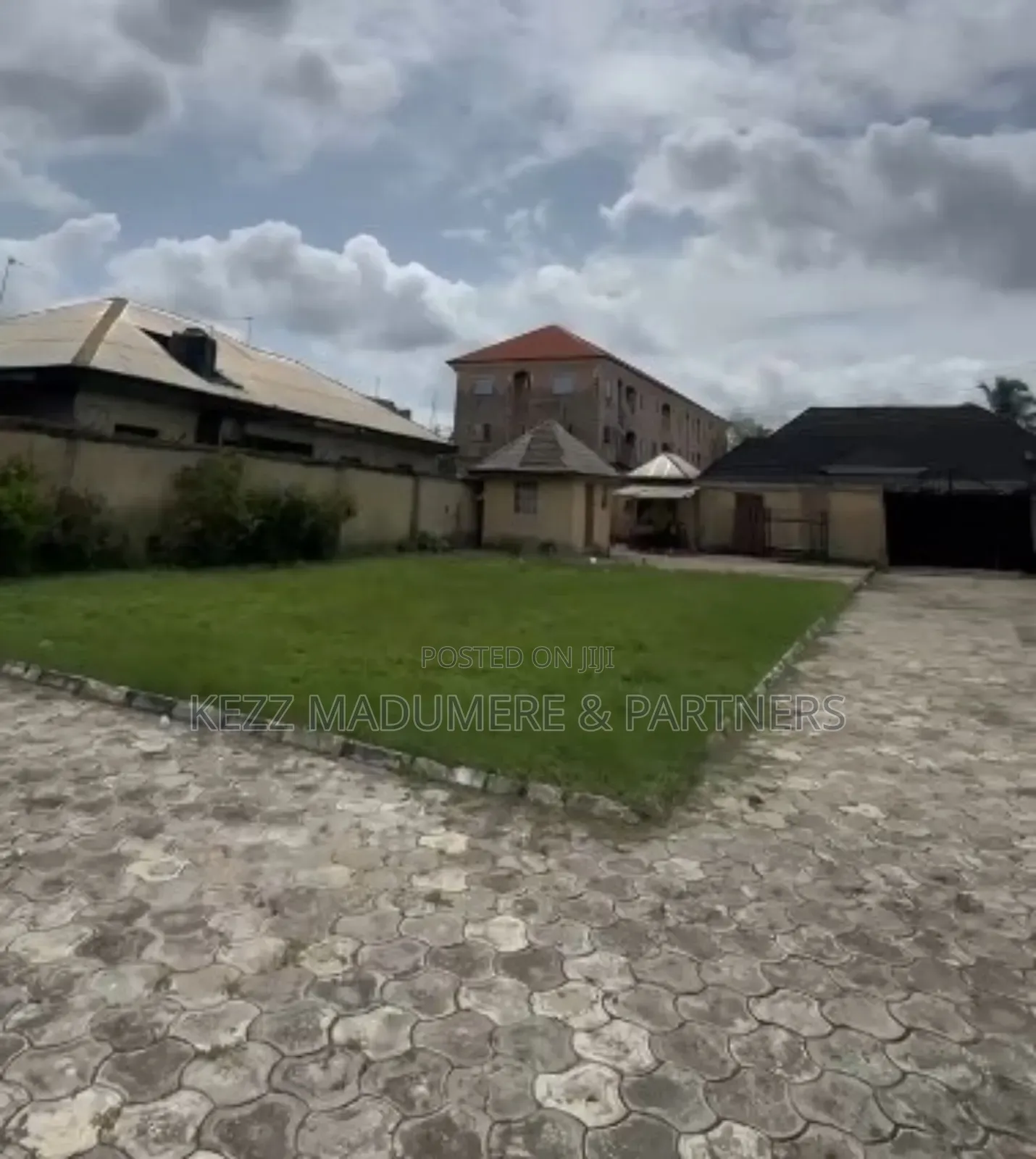 4bdrm Bungalow in Off Ada George Port for sale