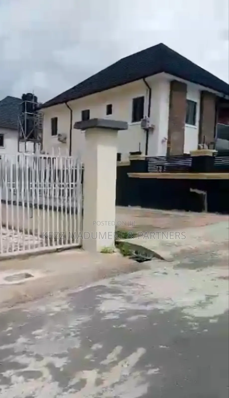 6bdrm Duplex in Elshammer Estate for sale