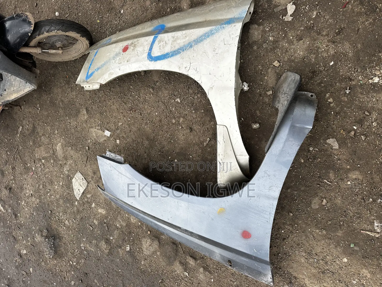 2 Pieces Fender Highlander 2003-07