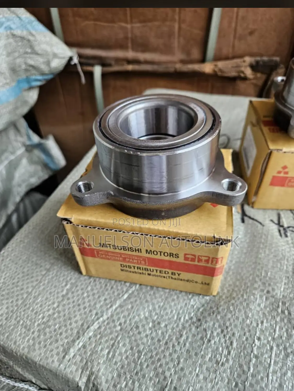 Wheel Hub Mr992372 Mitsubishi L200 2.5 04-016 Pajero