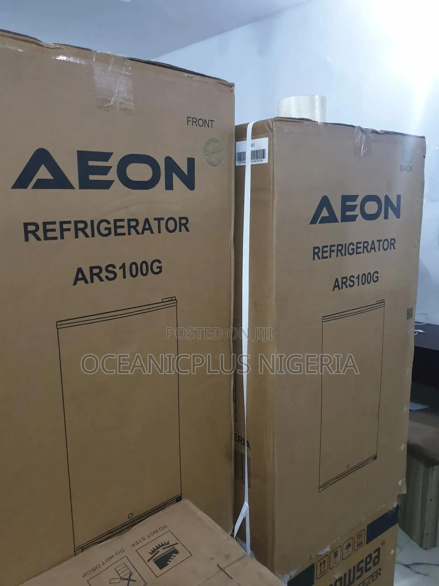 Sleekly Designed Aeon Refrigerator- Single Door 90l Ars100g
