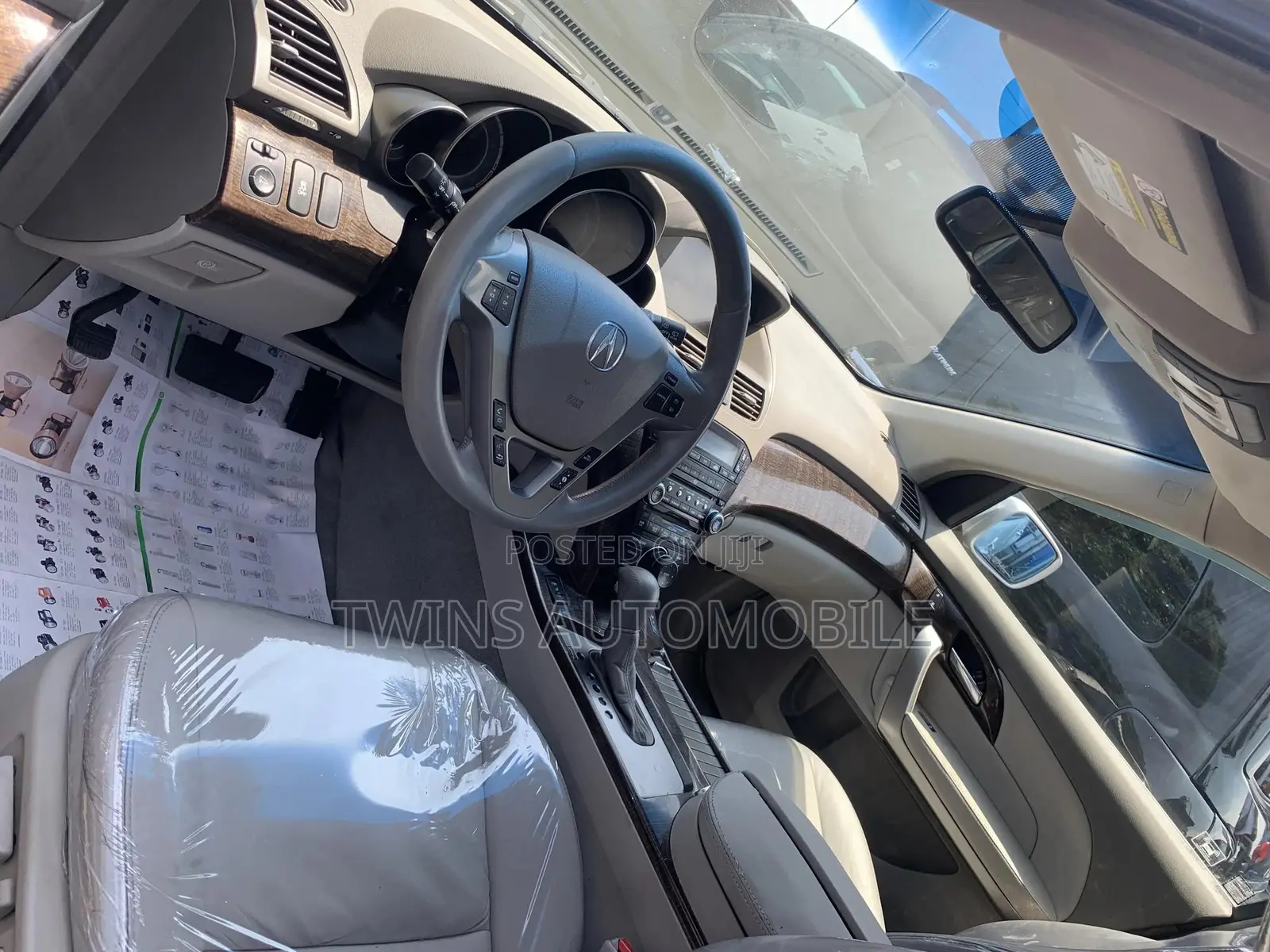 Acura MDX SUV 4dr AWD (3.7L 6cyl 6A) 2012 Silver