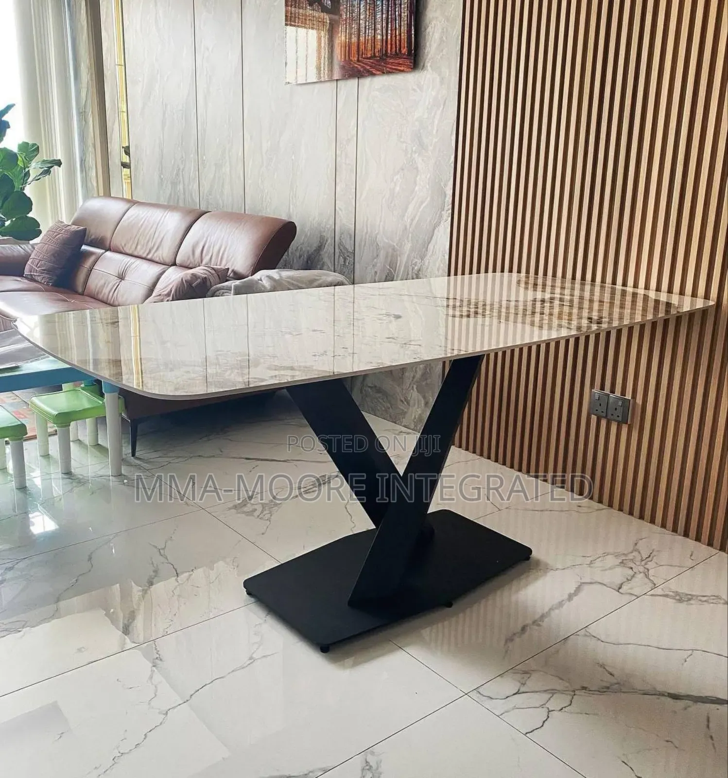 Dinning Table