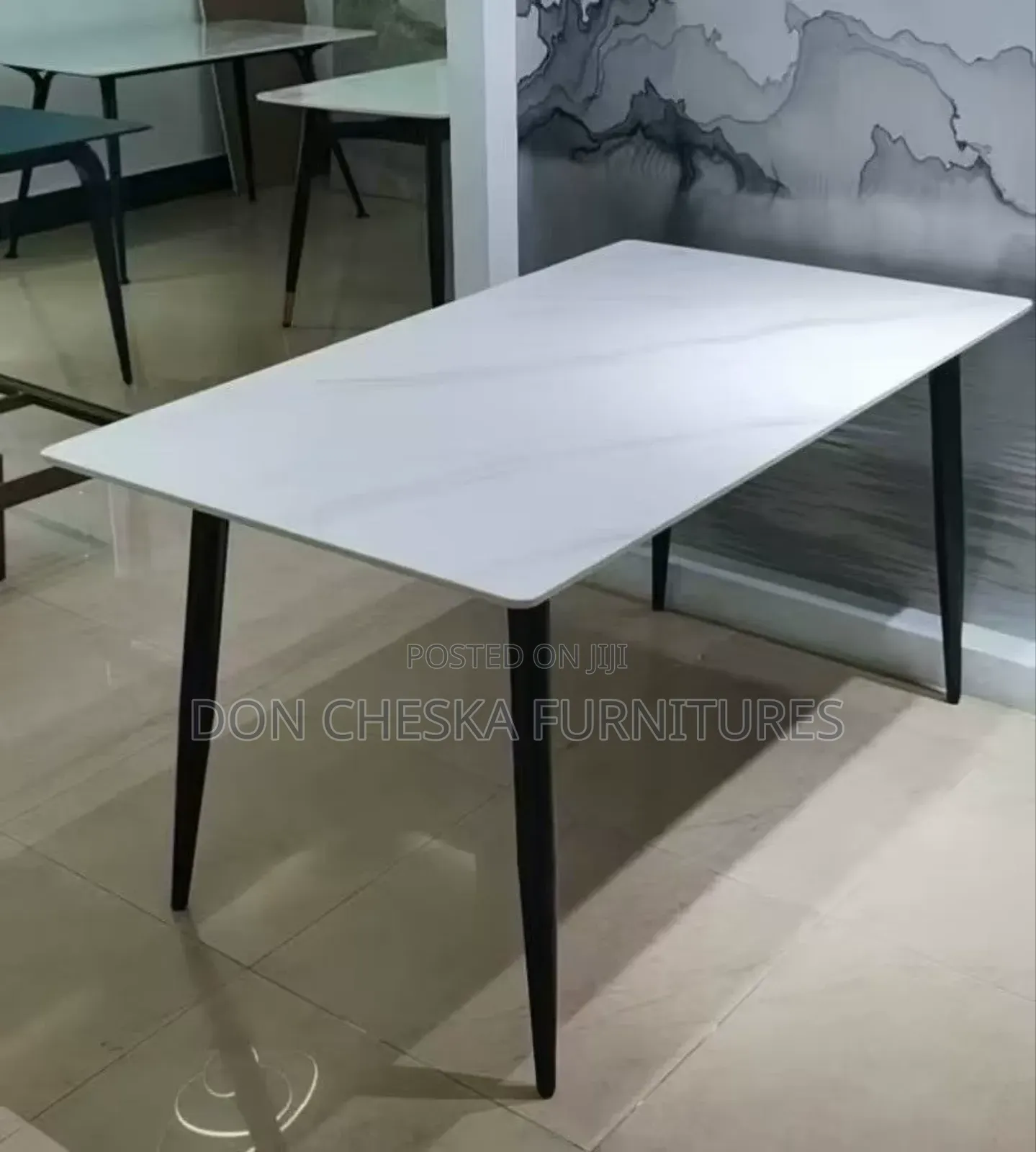 Table for Dining/Restaurant