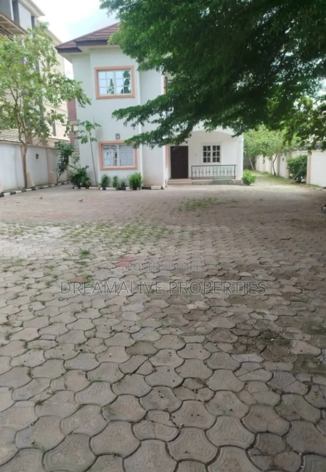 5bdrm Duplex in Wuse 2 for rent