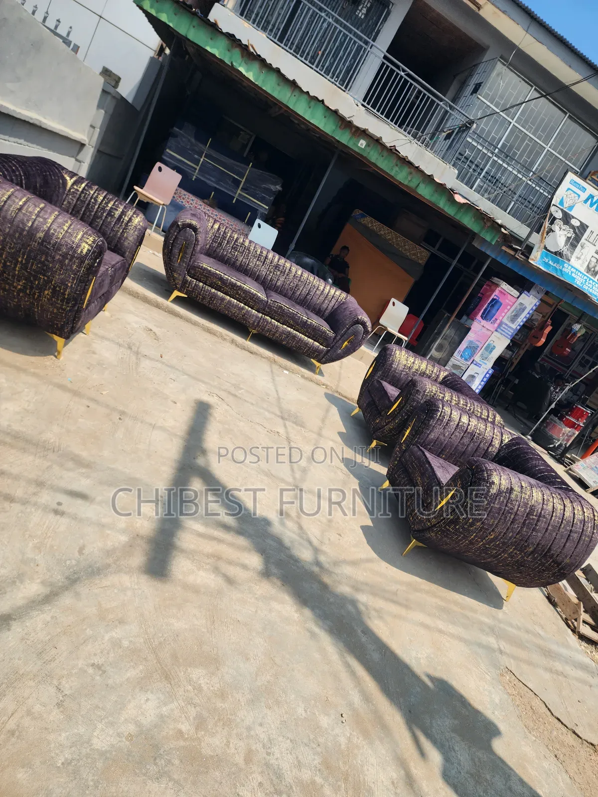 Advanced Brand New Set of Chairs