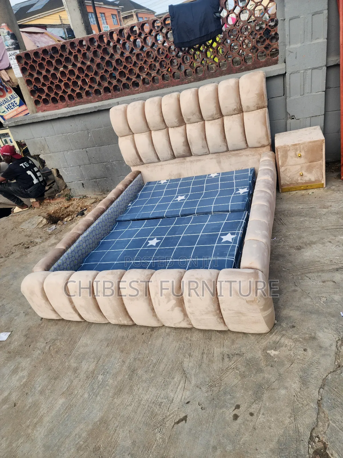 Brand New Bubble 4.5by6 Bed With a Side Drawer