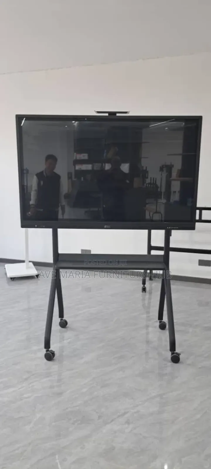 Mobile Tv Stand With Classic Strong Hanger.