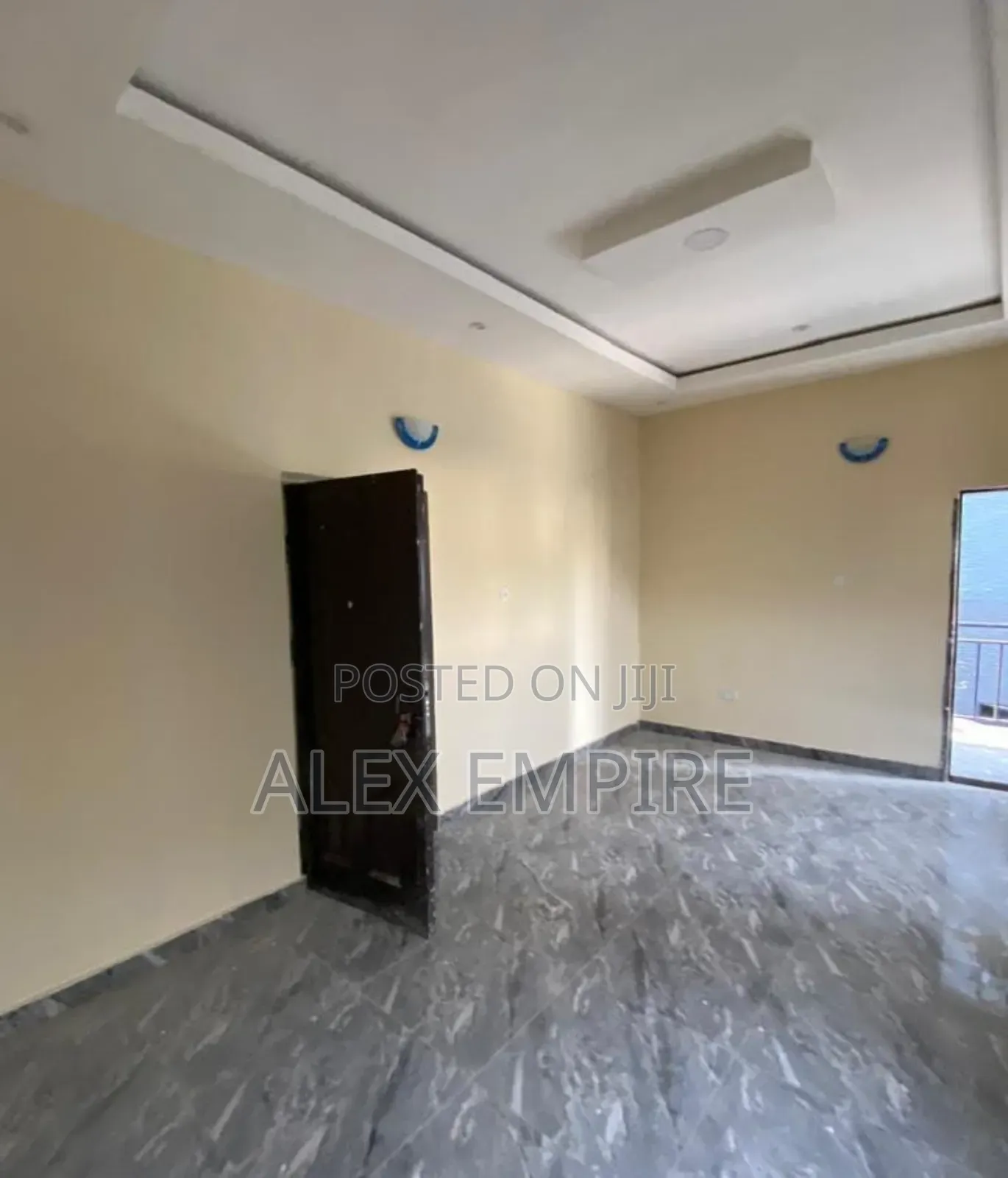 Mini Flat in Ago Palace for rent