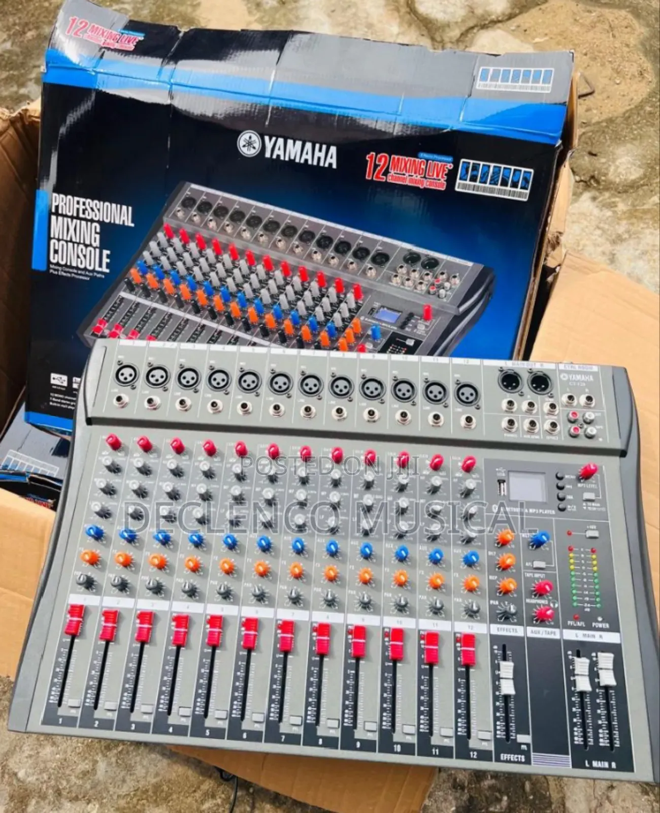 Professional Yamaha 12 Channel Console Mixer