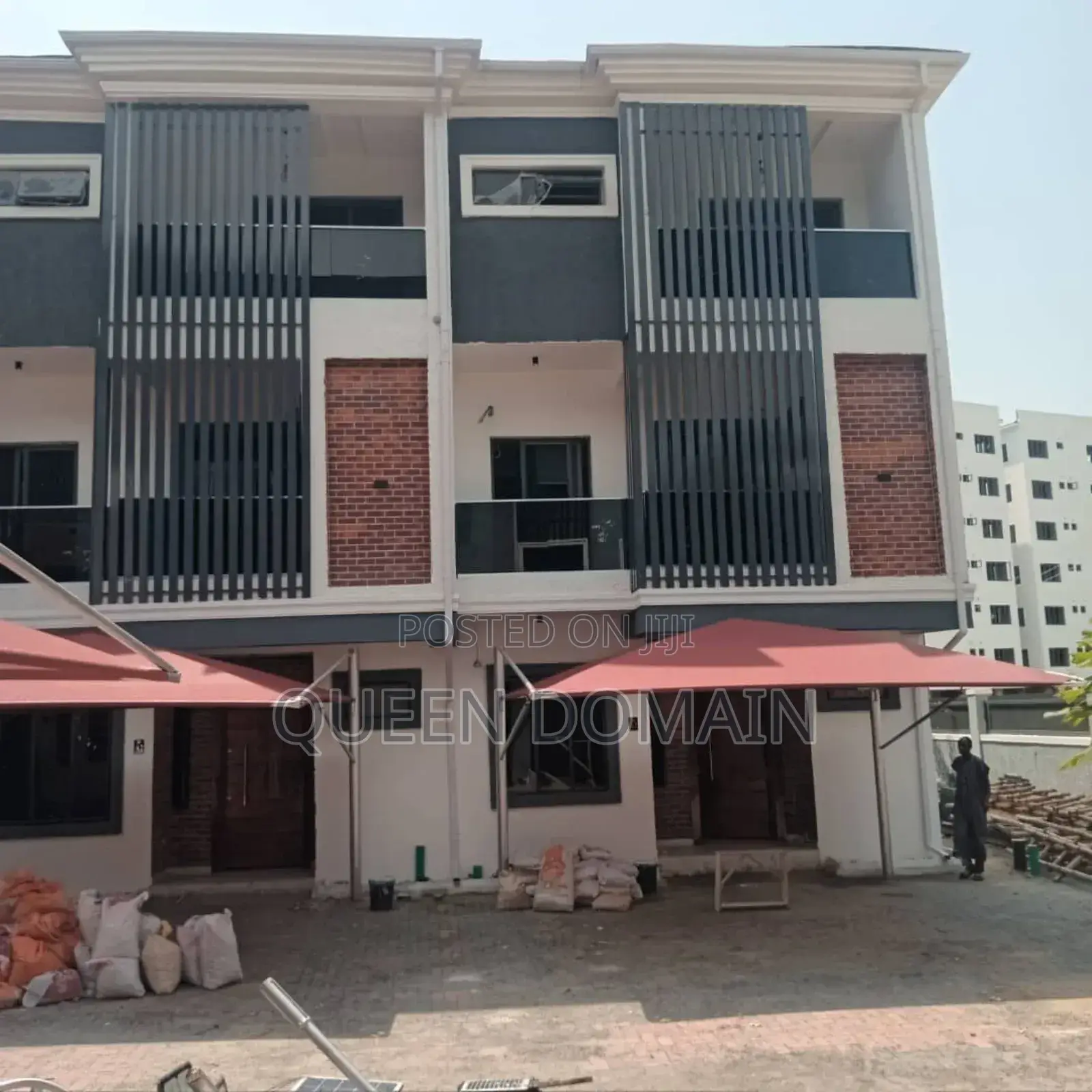 4bdrm Duplex in Off Freedom Way, Lekki Phase 1 for sale