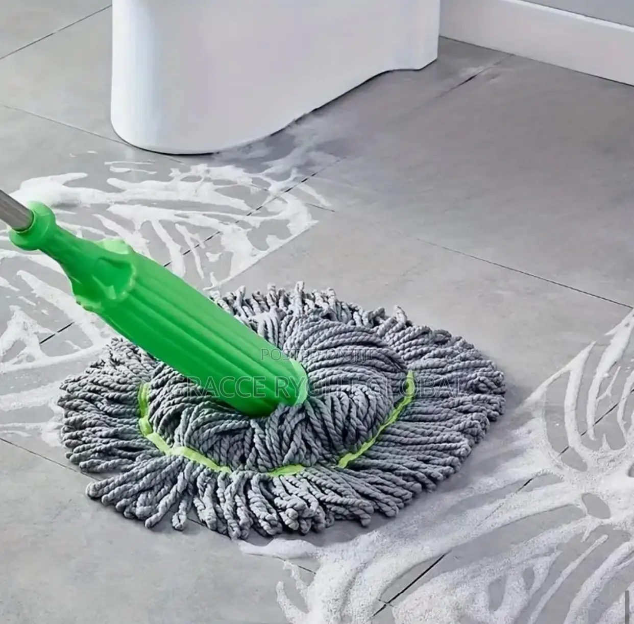 Hands Free Self Wringing Mop