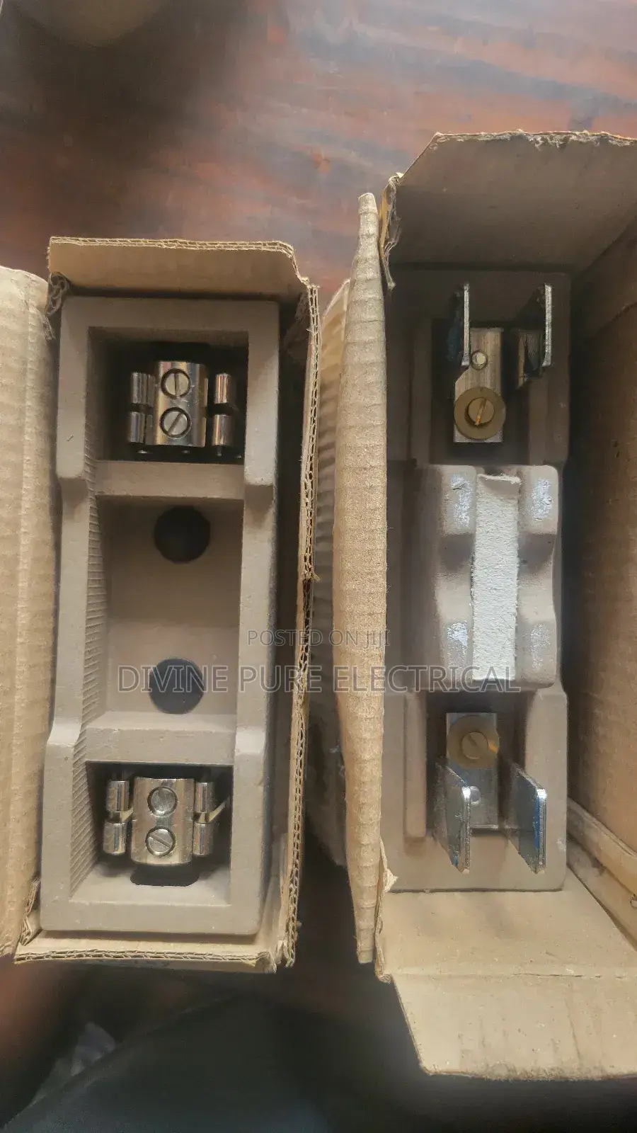Stanley 200amps Fuse and Base Cutout Switches