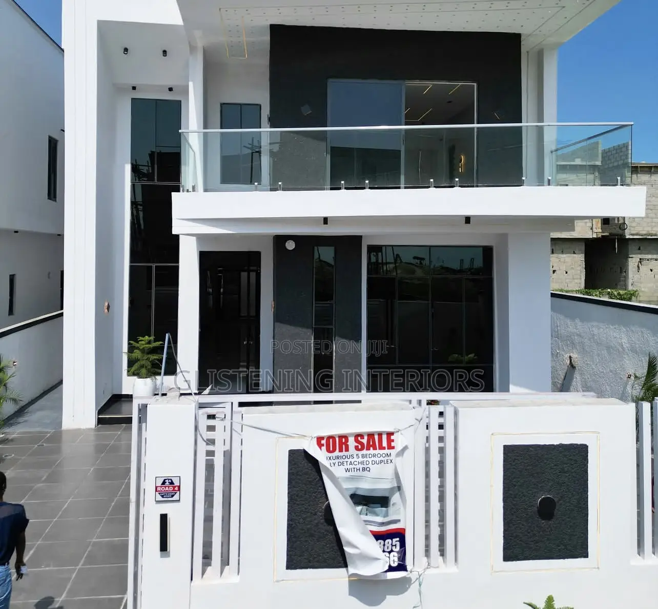 Frameless Balcony Plain 10mm Tempered Glass