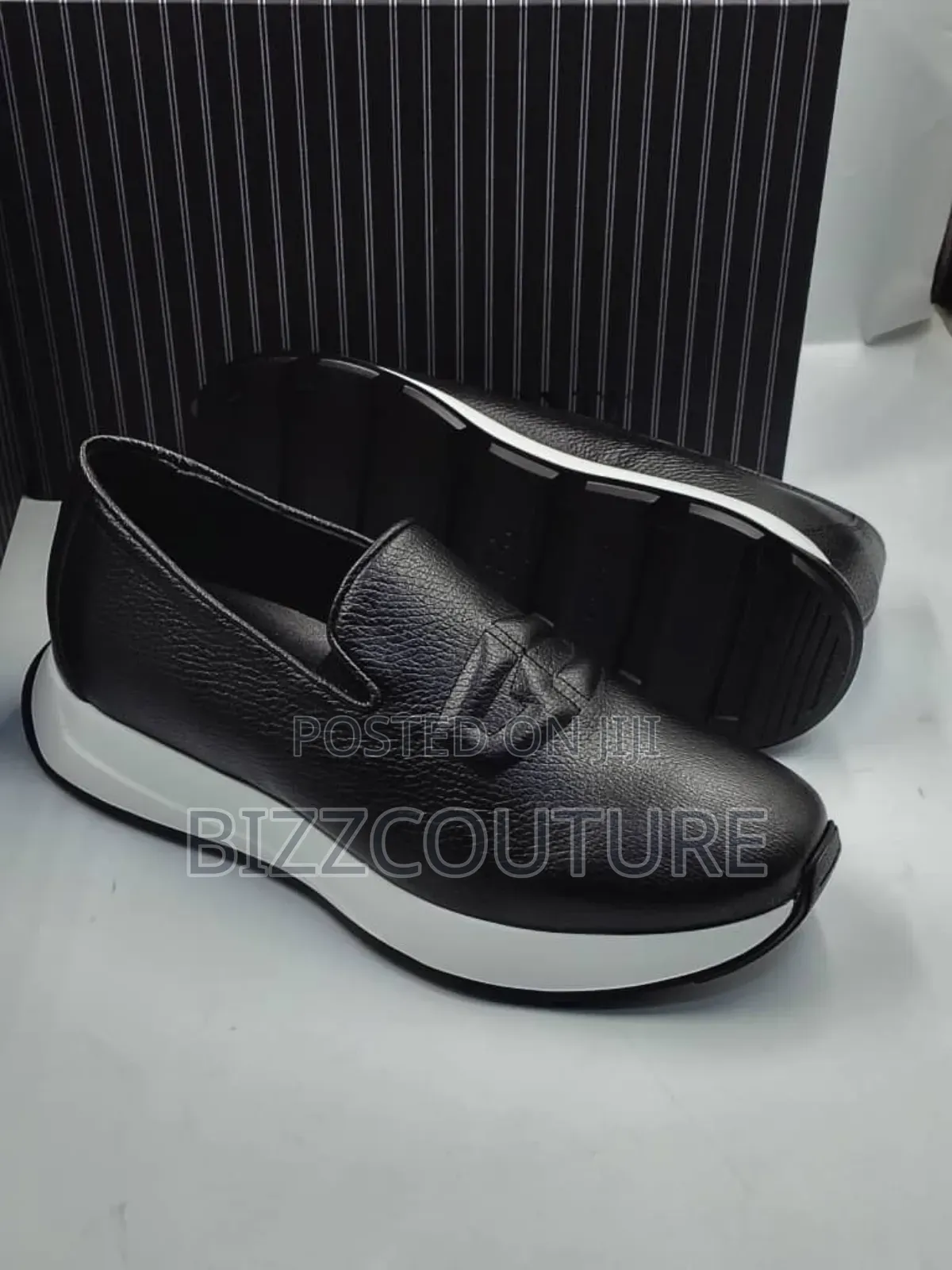 Original Italian Giovanni Conti Sneakers Available in Store