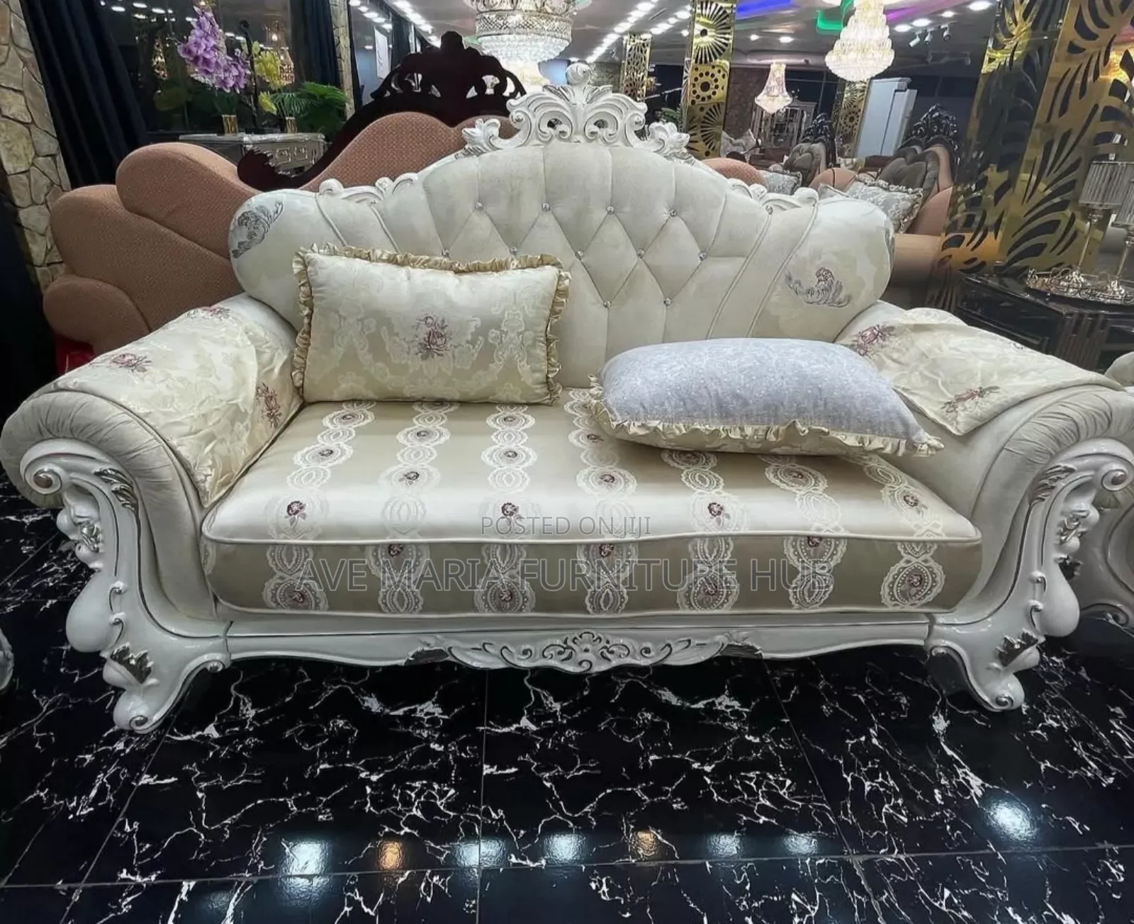 Set of Royal Sofa Chair By7 Seater.