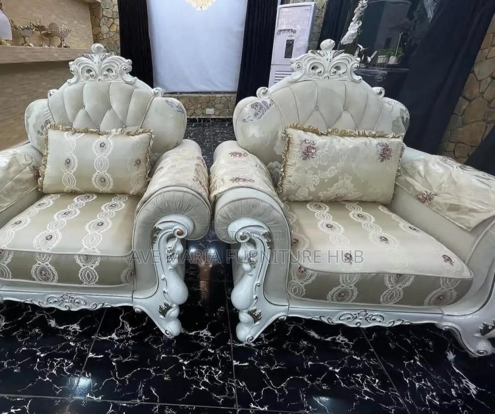Set of Royal Sofa Chair By7 Seater.