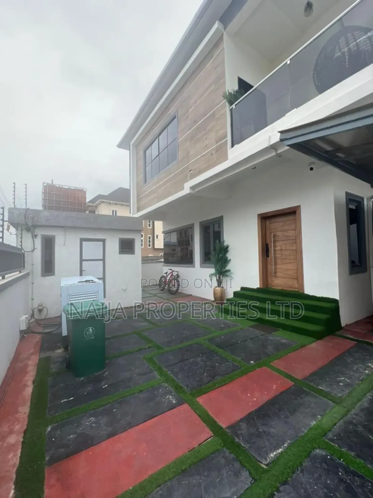 4bdrm Duplex in Ologolo, Lekki for sale