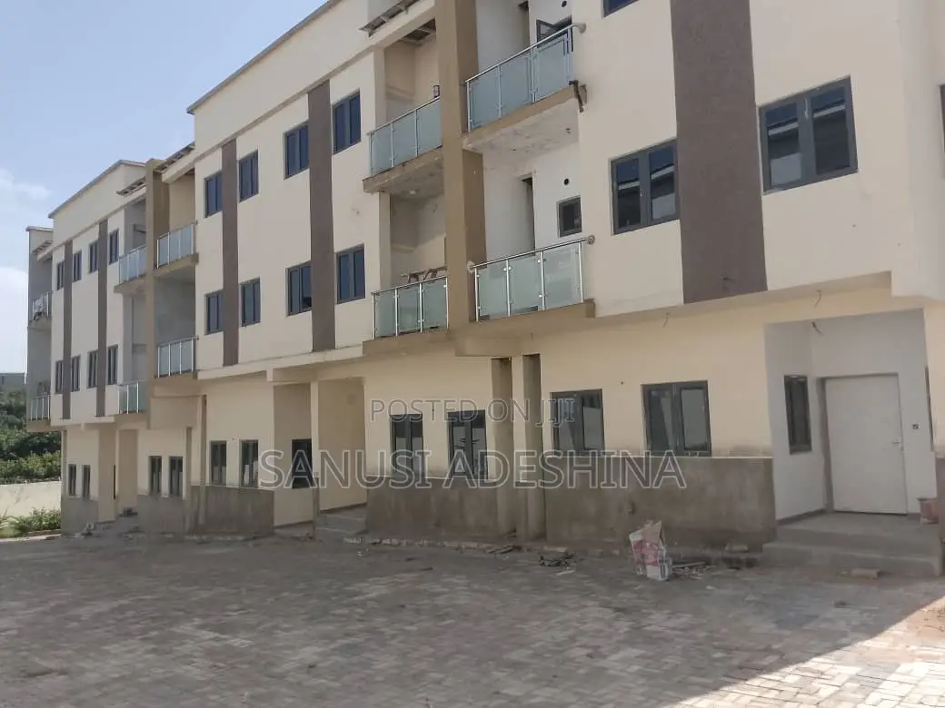 3bdrm Block of Flats in Katampe for sale