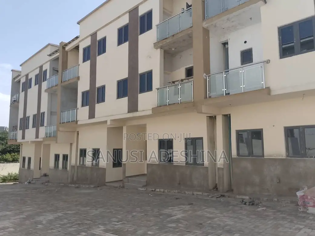 3bdrm Block of Flats in Katampe for sale