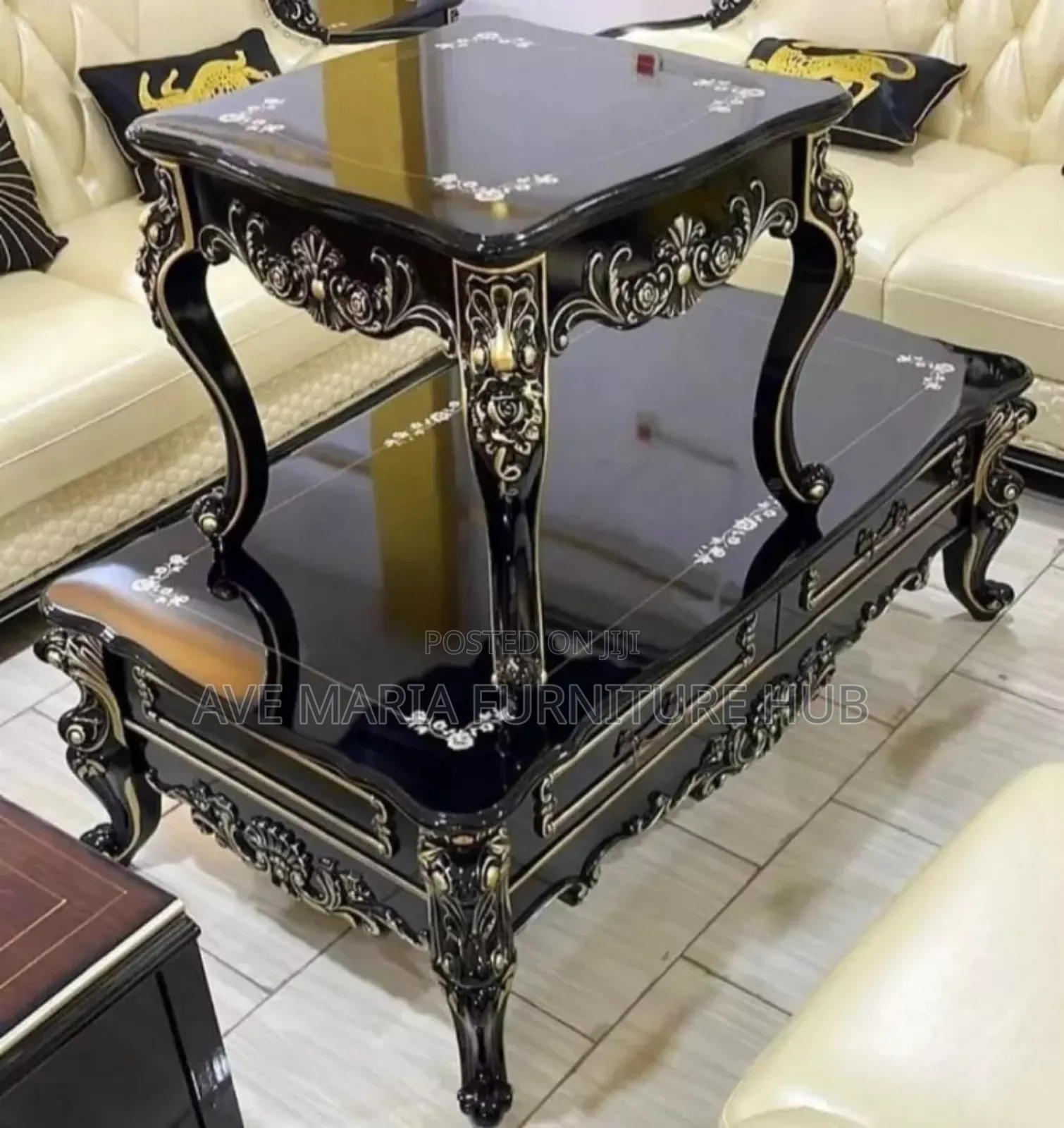 Royal Center Table 2 Side Stools.
